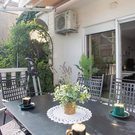 Lux Apartment Ema Каштела Экстерьер фото