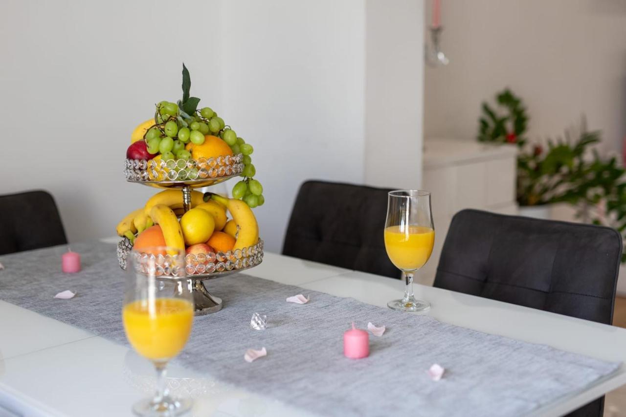 Lux Apartment Ema Каштела Экстерьер фото