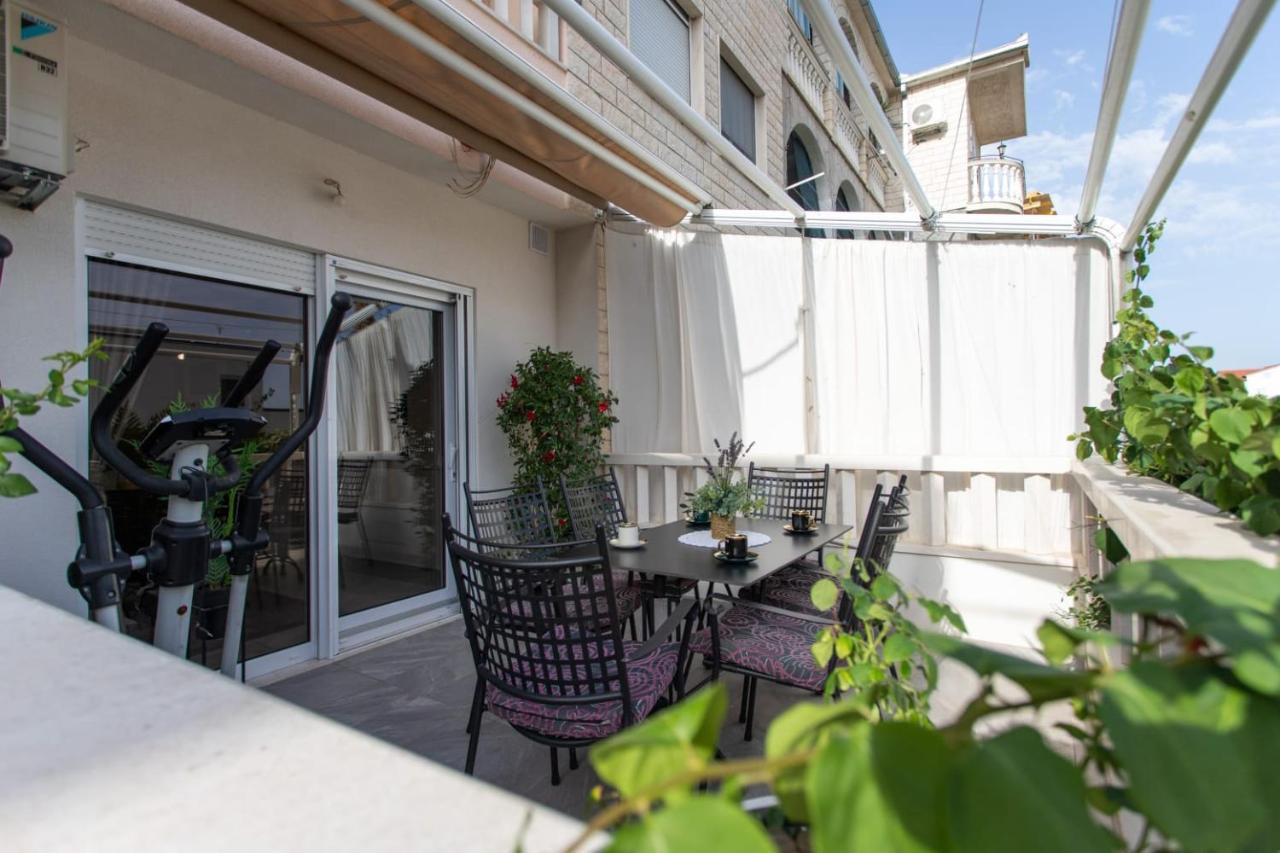 Lux Apartment Ema Каштела Экстерьер фото