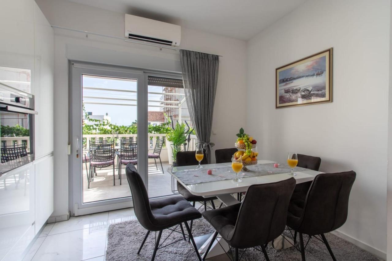 Lux Apartment Ema Каштела Экстерьер фото